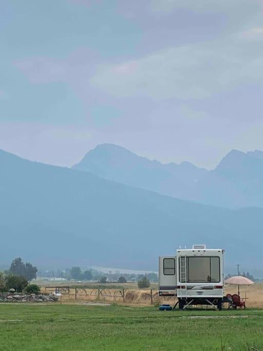 Apartmán Mission Mountain Camper Saint Ignatius Exteriér fotografie