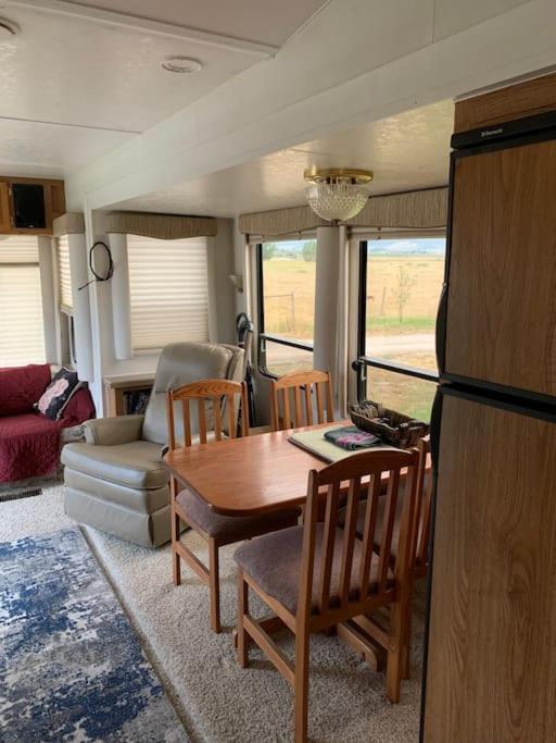 Apartmán Mission Mountain Camper Saint Ignatius Exteriér fotografie